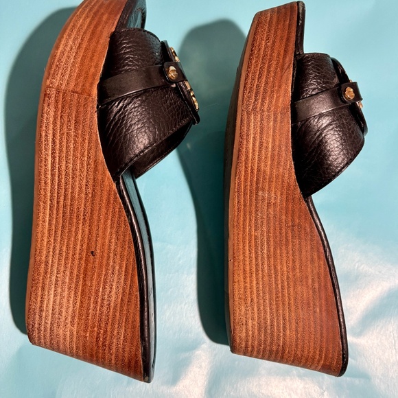 Tory Burch Leather Wedge Sandals – Size 7M - Picture 10 of 11